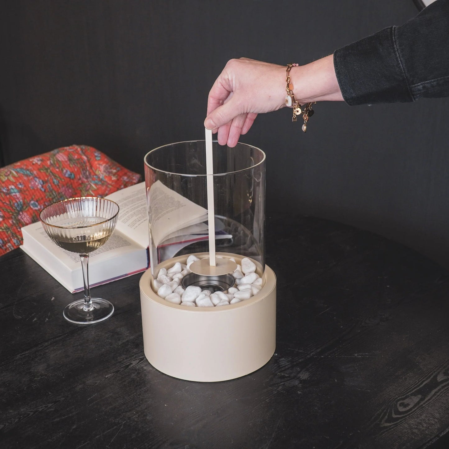 Housevitamin Tafel Haard  Rond Metaal/Glas Zand